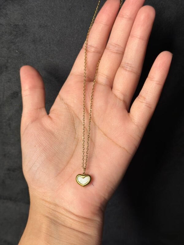 Amour Charm