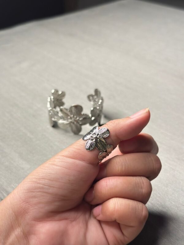 Floral Symphony Silver