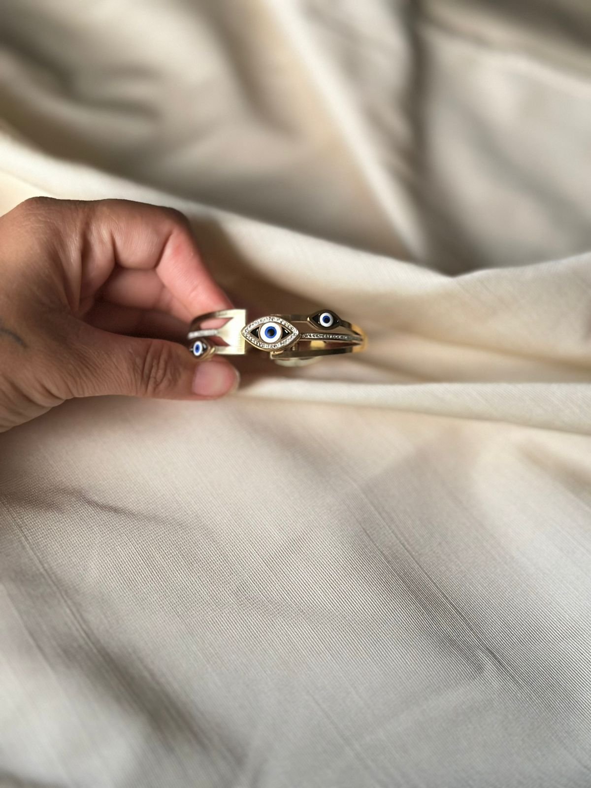 Allura Eye