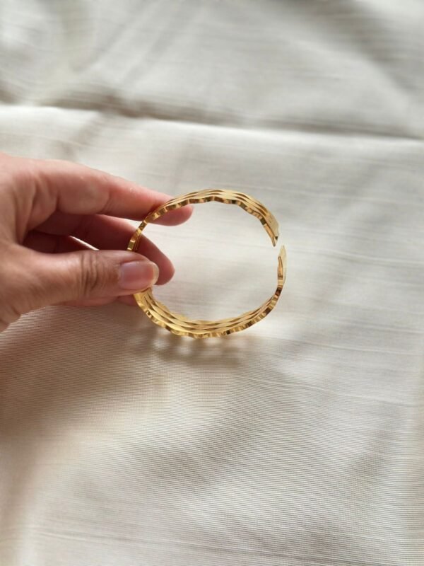 Golden Mirage - Image 3