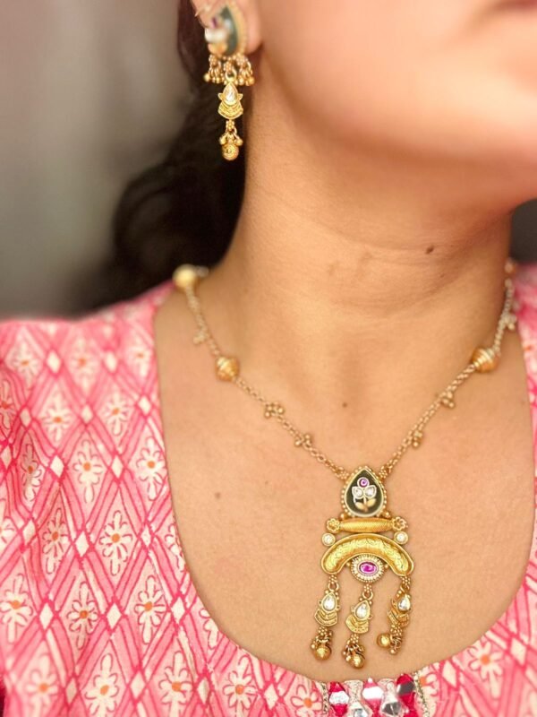 Amara Antique - Image 3